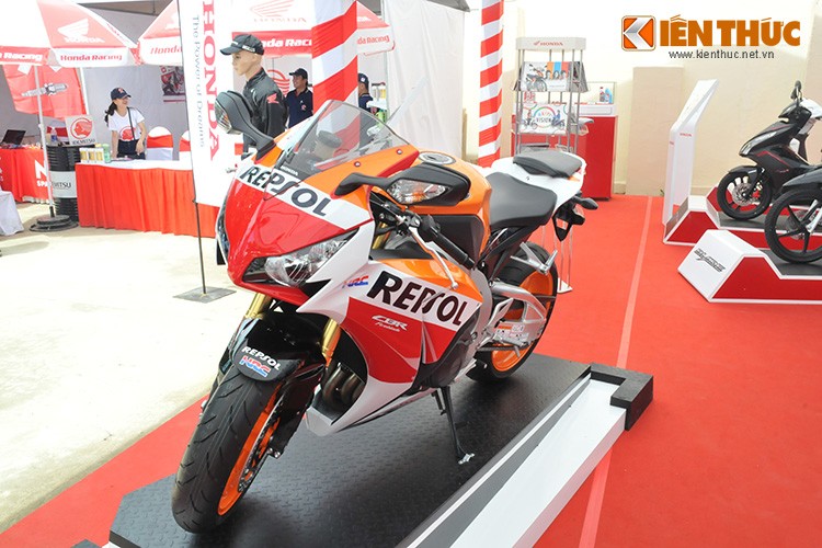 Sieu moto Honda CBR1000RR Repsol 2015 chinh hang tai VN-Hinh-17
